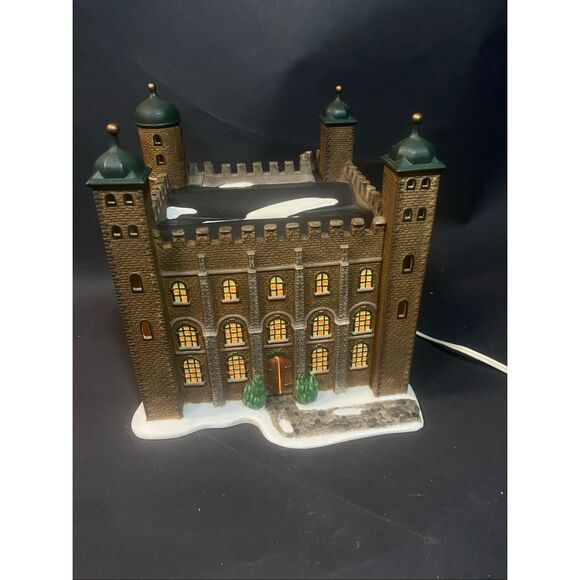 Department 56 Tower of London set - Picture 6 of 14